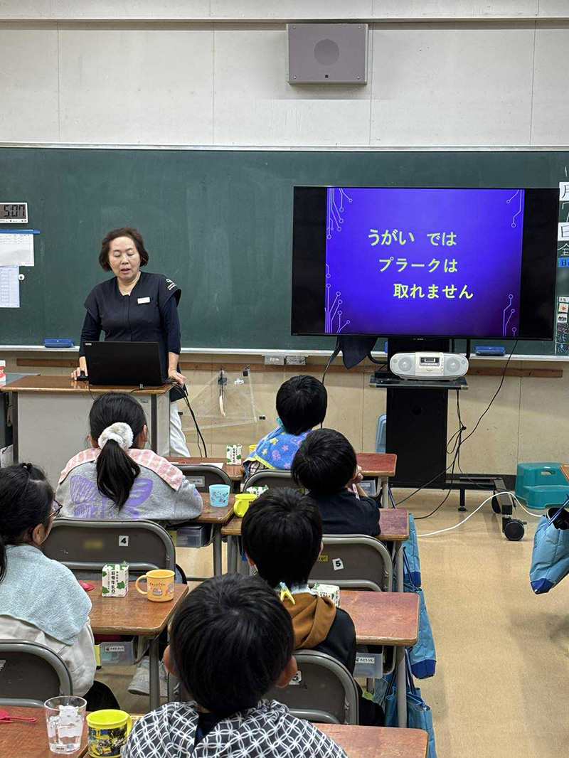 青森県三沢市歯医者よしだ歯科医院インビザライン治療(マウスピース型の矯正装置)歯周病・オーラルケア・虫歯治療・矯正歯科・小児歯科のブログ。今年も3年生のみなさんが、歯みがき名人になるお手伝いに行ってきました!