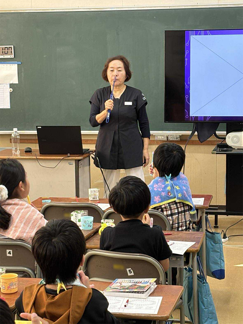 青森県三沢市歯医者よしだ歯科医院インビザライン治療(マウスピース型の矯正装置)歯周病・オーラルケア・虫歯治療・矯正歯科・小児歯科のブログ。今年も3年生のみなさんが、歯みがき名人になるお手伝いに行ってきました!